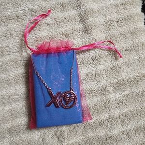 NWOT Hugs and Kisses Necklace